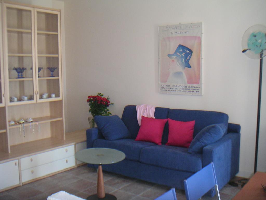 Villa Montefontane Camporosso (Liguria) Quarto foto